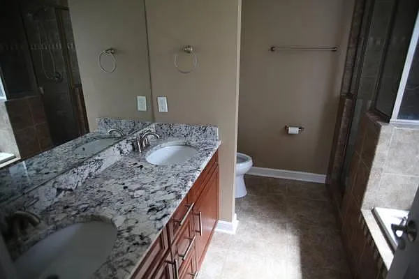 2316 Holton St — Photo 12