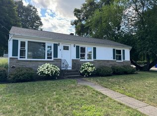 7 Gardner Ave, Attleboro, MA 02703