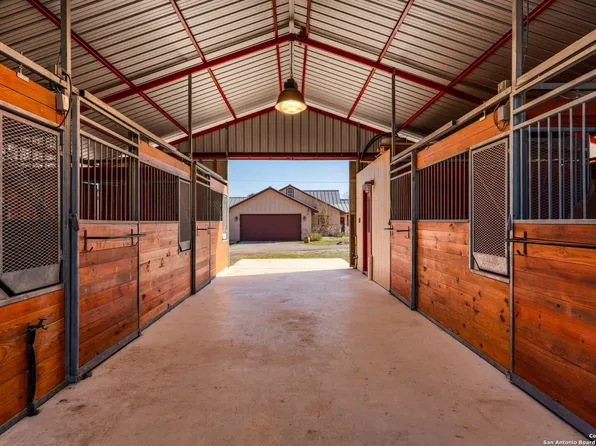 215 Wilson Creek, Comfort, TX 78013