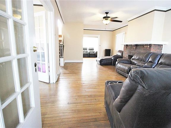 3rd image of 11114 Ashbury Ave