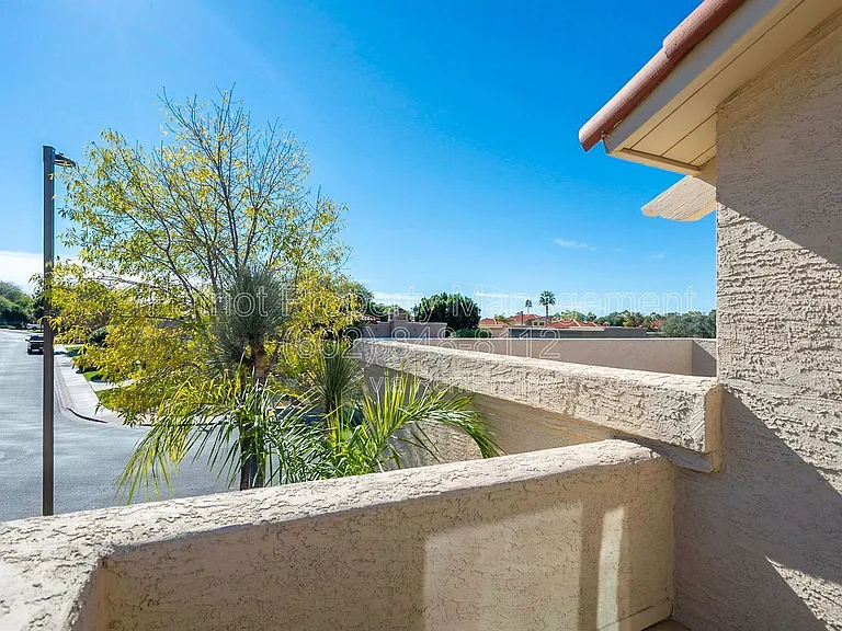 10640 E Vogel Ave — Photo 30
