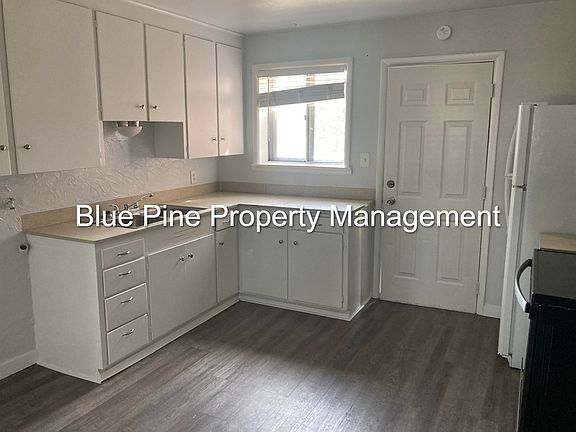 3rd image of 3354 E Iona Rd