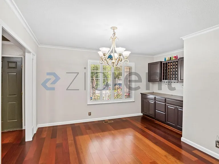 2969 Martin Ave — Photo 7