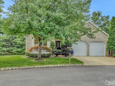 37 Whitehall Rd, Monroe Township, NJ, 08831