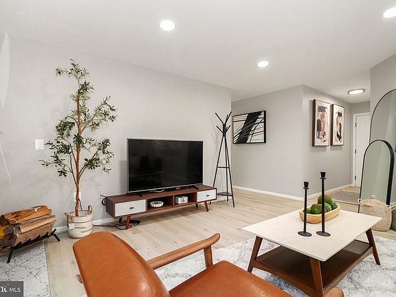 5th image of 5628 Willoughby Newton Dr Unit 15