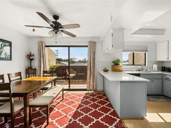 320 W 220th St Unit 4, Carson, CA 90745