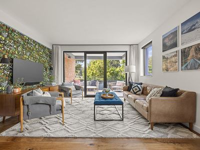 305 23rd St #3W, Brooklyn, NY, 11215