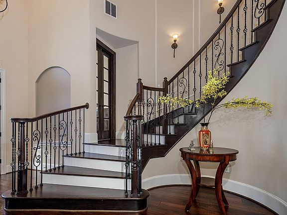 4th image of 122 Gildwood Pl