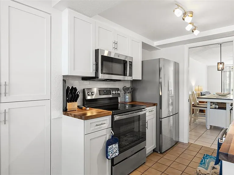 1316 Pasadena Ave S #204 — Photo 16