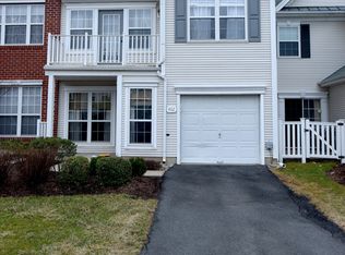 402 Amberleigh Dr #88, Pennington, NJ 08534