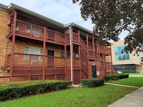 2nd image of 1400 Madison St APT 1B