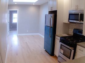 6705 62nd St, Ridgewood, NY