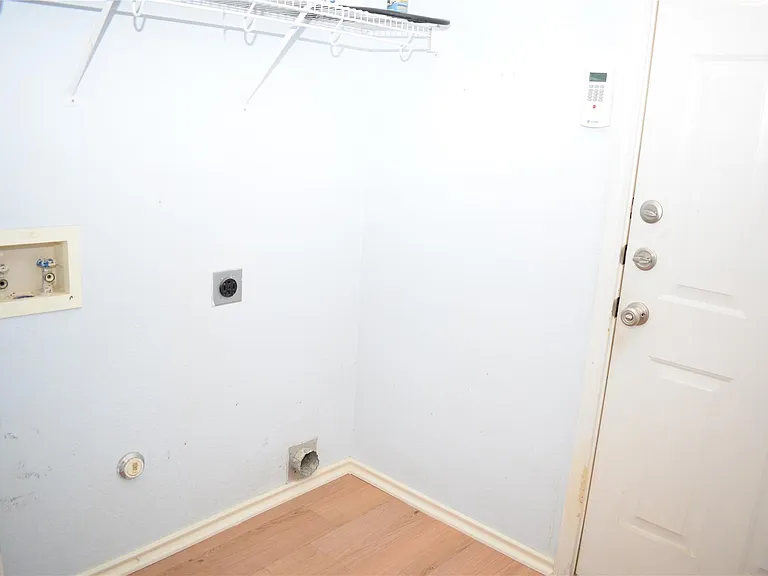 2418 Willow Way — Photo 22
