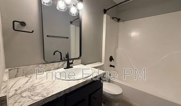 1109 N 28th St #12 — Photo 11