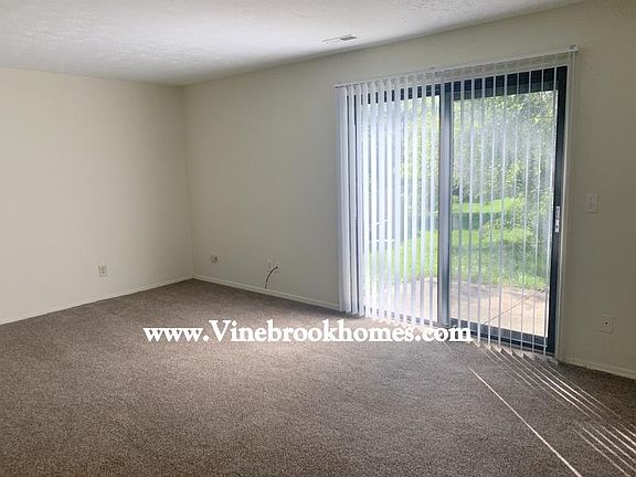 5th image of 2422 Cross Village Dr