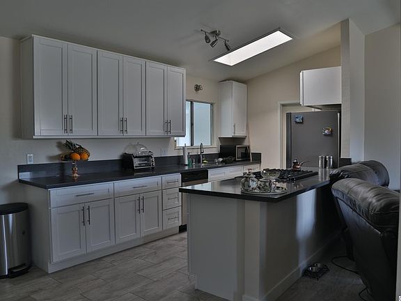 4th image of 2344 E Francis Dr