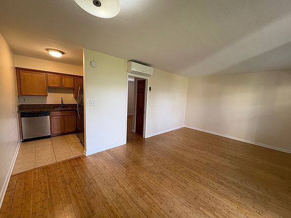 2nd image of 3112 W Horatio St Unit 34