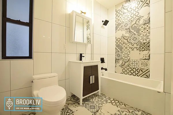 Rented by null | media 36