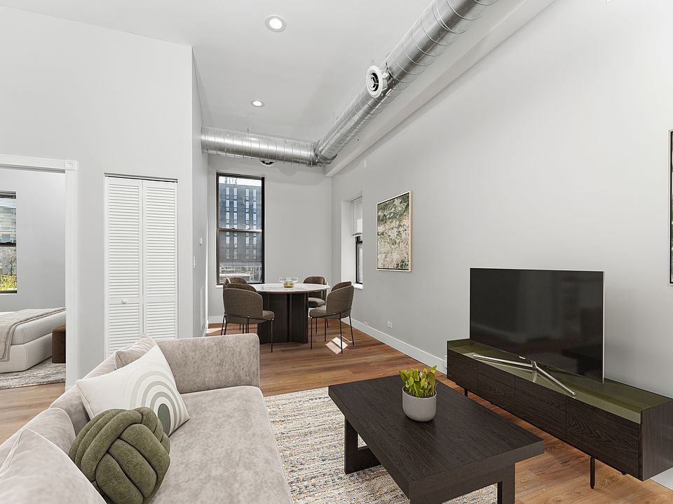 1st image of 1219 W Devon Ave #203