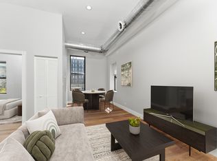 1219 W Devon Ave #203, Chicago, IL 60660