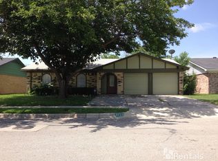 3629 Madrid Dr, Fort Worth, TX 76133