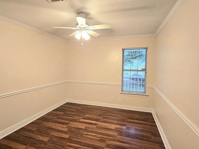 10017 Foxrun Rd — Photo 13