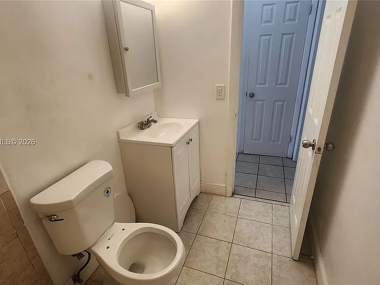 280 SW 11th Ave #5 — Photo 9