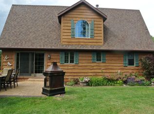 1465 Mailand Dr, Manitowoc, WI 54220