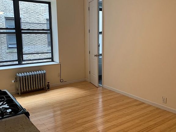 5th image of 336 Fort Washington Ave APT 4C