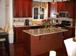 610 Hogeland Ln, Bensalem, PA 19020