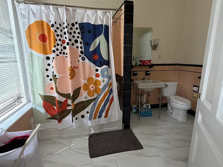 323 Beacon St #4 — Photo 8