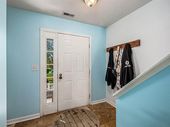 5th image of 727 Pondview Dr #37
