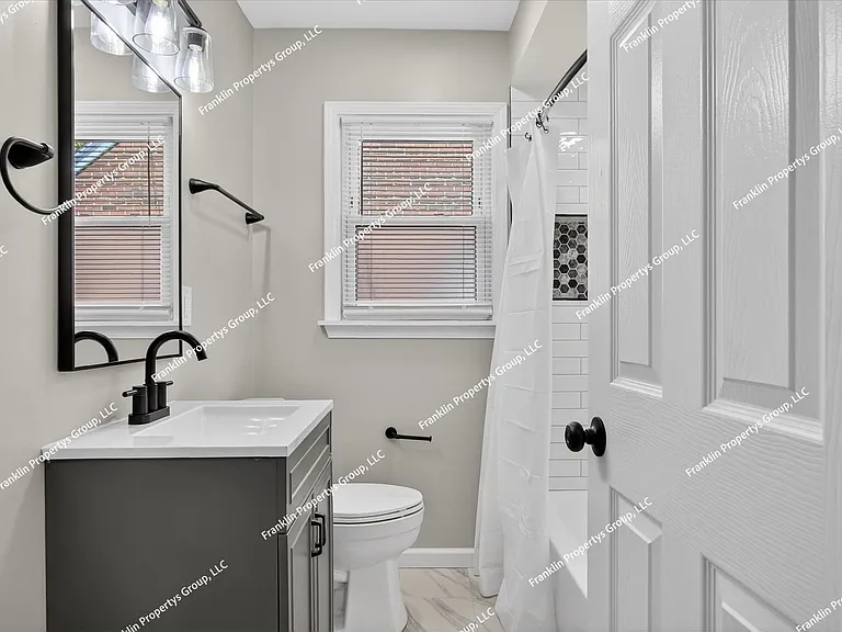 18500 Archdale St — Photo 21
