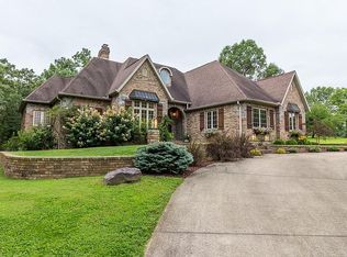19751 Providence Dr, Lebanon, MO 65536