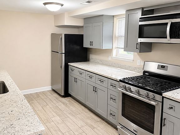 5th image of 5328 W Leland Ave #G