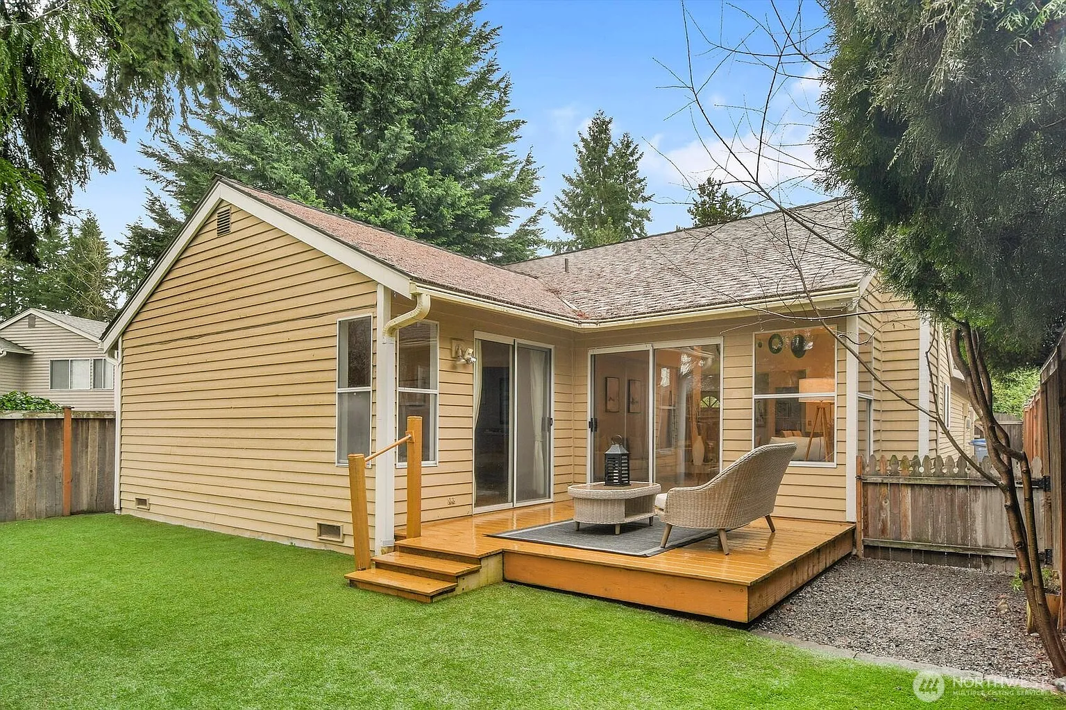 20310 Hollyhills Drive NE photo 1
