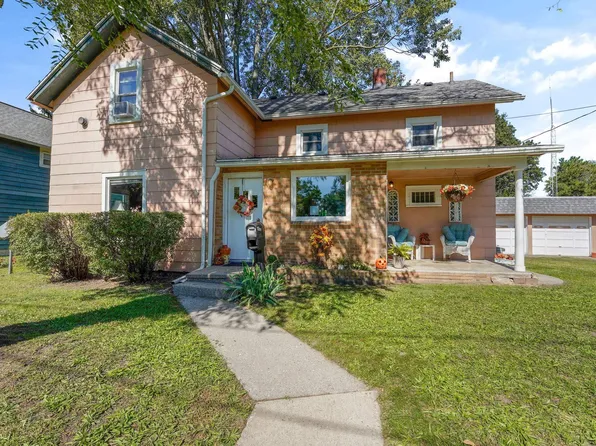 117 Railroad St, Blissfield, MI 49228