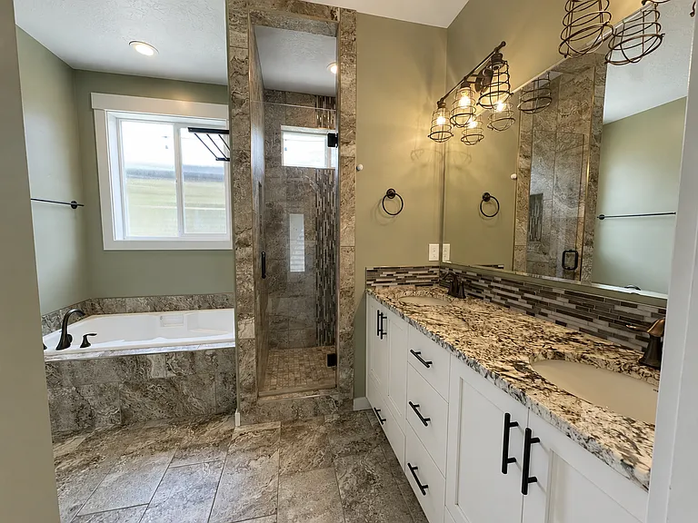 1634 S Oakland Ave — Photo 9
