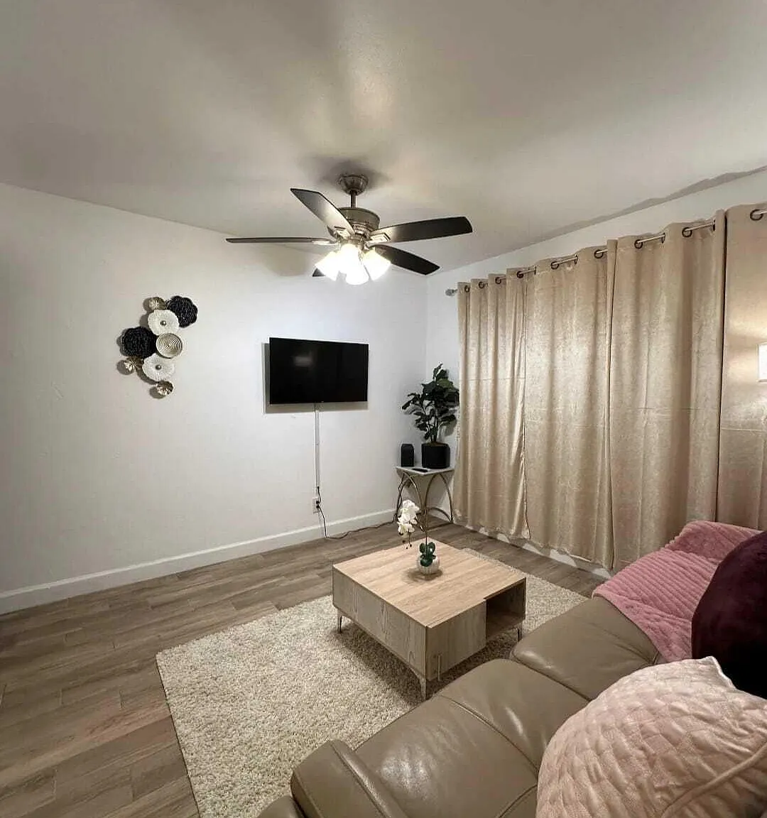 1505 NE 15th Ave — Photo 3