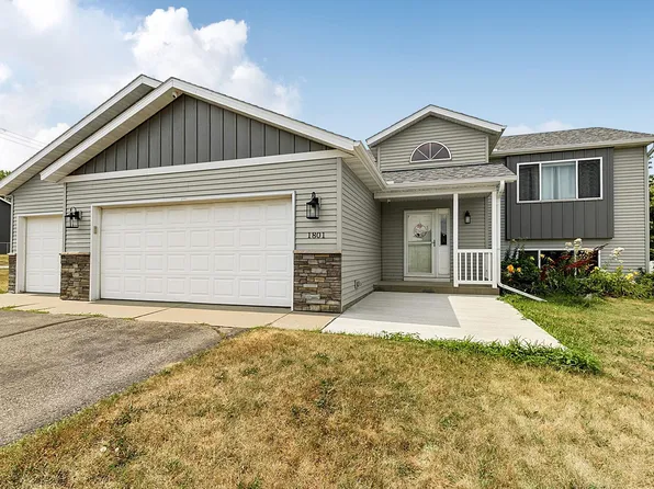 1801 Eastern Star Loop, Sauk Rapids, MN 56379