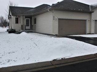 806 Regent Dr, Shakopee, MN 55379