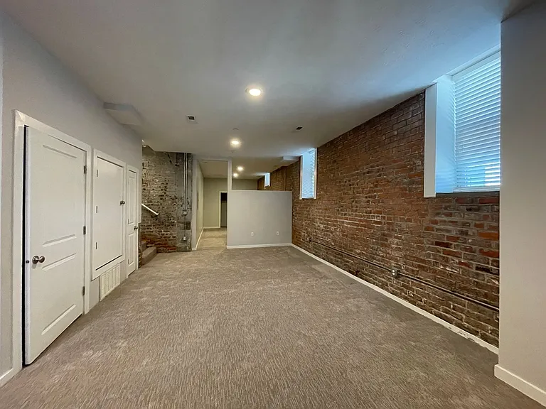628 Park Ave — Photo 57