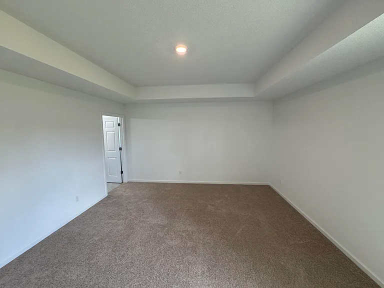 532 SW Buswell Ave — Photo 18