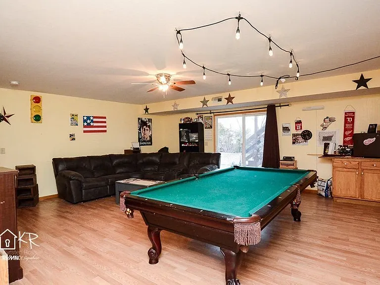 631 Tall Grass Dr — Photo 17