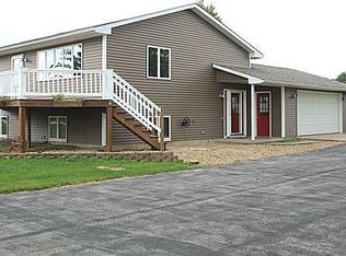 1408 W Welsh St, Williamsburg, IA 52361