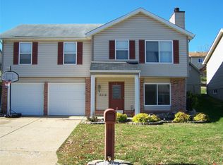 2513 Plymouth Dr, High Ridge, MO 63049