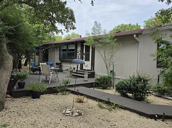 12 Wilderness Trl, Kerrville, TX 78028