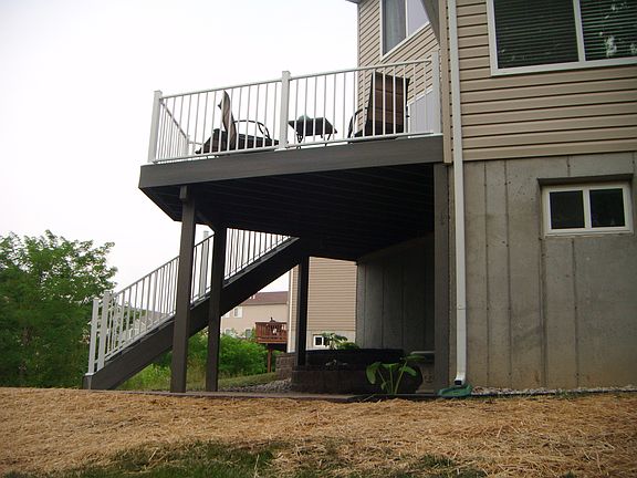 4th image of 722 Wales Ct
