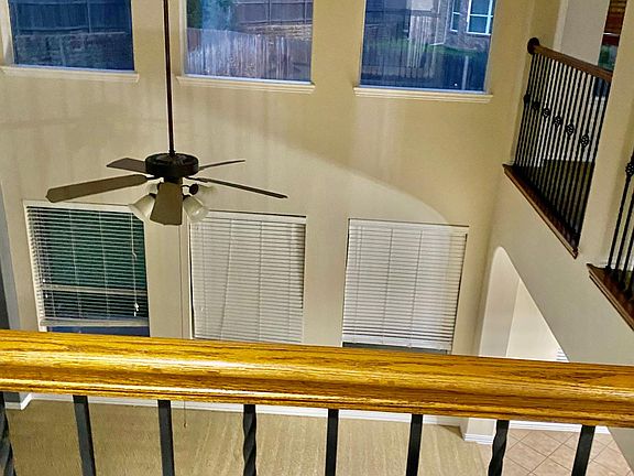 5th image of 1902 Laurel Oak Ct