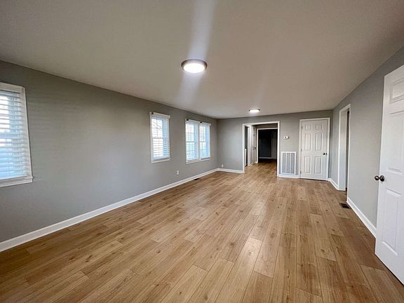 2nd image of 413 5th St